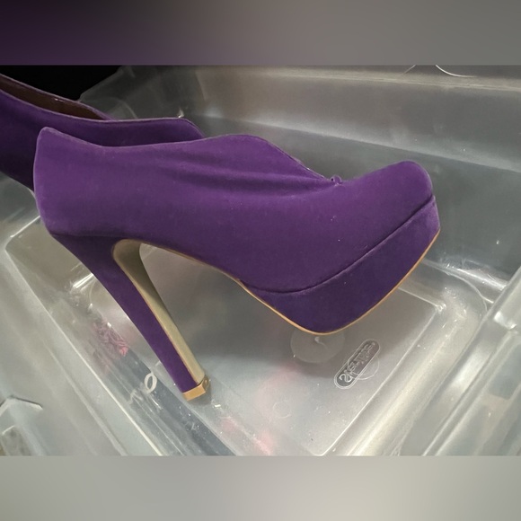 Wixx purple velvet platform bootie high heels, size 8.5, NEW NWOB - Picture 5 of 7